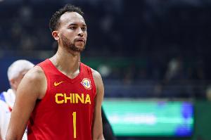 李凯尔晒亚洲杯中国男篮海报：赢下胜利吧 兄弟们！