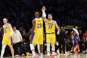 Skip：唏嘘！东契奇跟詹姆斯学会了操纵媒体 给詹姆斯干沉默了