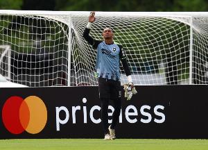 罗马诺：西汉姆引进博塔弗戈门将维克托即将HWG，转会费1000万欧