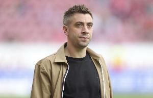 德天空：巴黎FC推动任命前拜仁高管内佩为技术总监