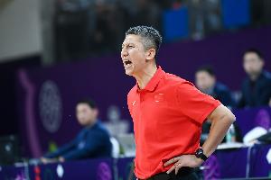 媒体人：王俊杰下半场没获机会让人困惑 男篮不再是亚洲绝对霸主