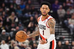 媒体人：绿军是否会留西蒙斯仍是未知数 一直没给他开新援发布会