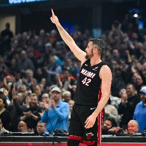 美记：乐福预计很快与爵士达成买断 他想加盟洛杉矶的球队