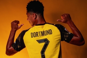 多特球员新赛季球衣号码：乔布-贝林厄姆7号，雷纳改穿21号