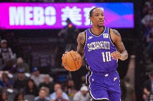 真挚的祝福！祝国王球星德罗赞36岁生日快乐！