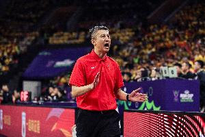 赵继伟谈郭士强训练三分&罚球：他会记命中率 哪天问他要就能给你