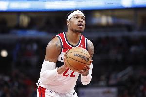 记者：霍姆斯将与帕纳辛纳科斯签下1+1合同 两年共485万欧元