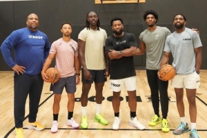 以老带新训练师晒与霍勒迪和亨德森一同训练