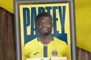 坚持签托马斯！黄潜评论区被刷屏：如果你允许，你就是同谋