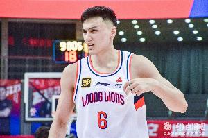 媒体人：于米提永久转会山西 广州获得1年轻球员+张文杰2年租借权