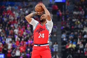 从海史密斯那得到24号球衣！鲍威尔：我们进行了沟通 我花了点钱