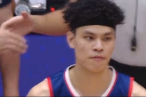 继续努力！香港金牛杨瑞鸿昨日迎本赛季首秀 5中3拿到7分！