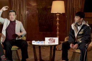 现在打48分钟会抽筋吗？徐杰：不会 感谢杜锋指导在防守端的布置