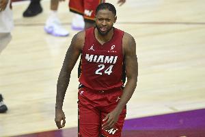 官方：海史密斯成功接受右膝半月板撕裂修复手术 预计休战8-10周