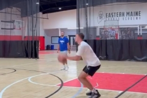 给新科状元把把关弗拉格休赛期投篮特训视频来袭