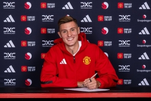 TA：曼联方面表示塞斯科工资并没有比纽卡给的多，纽卡对此有异议