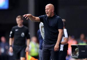 斯洛特：赫拉芬贝赫因陪产缺席本场比赛 对阵水晶宫会非常困难