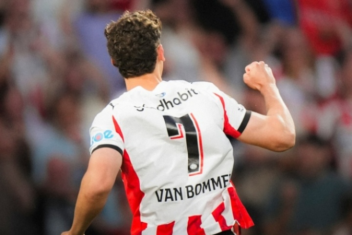 首秀技惊四座！21岁小范博梅尔边路直接起脚，轰外脚背世界波