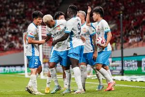 青岛西海岸连续五场不败，追平他们在中超单赛季连续不败场次纪录