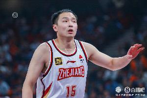 直播吧：浙江曾为王奕博开400万年薪合同 但无力匹配青岛三年顶薪