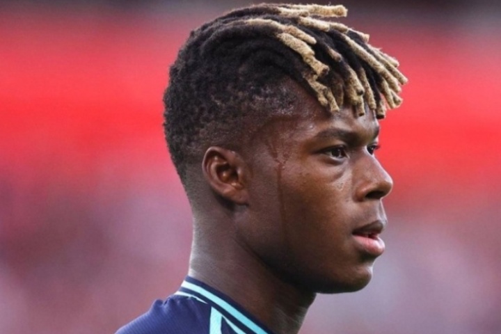 身价7000万尼科续约10年季前赛4场0球，战阿森纳多项数据挂0