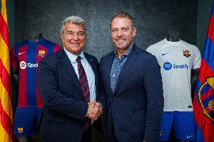 拉波尔塔：特狮的事已解决很高兴他是巴萨队长 金球奖应该给巴萨