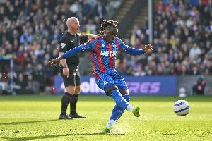 罗马诺：热刺希望将萨维尼奥、埃泽都签入阵中，正就此进行谈判