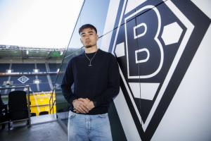 韩国归化！FIFA官网显示：22岁门兴中场卡斯特罗普会籍变更为韩国