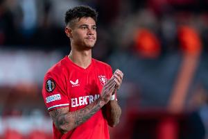 荷媒：印尼归化后卫希尔格斯即将离开特温特，水晶宫接近签下他