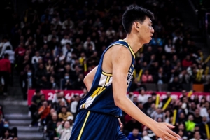 媒体人：徐昕申请交易是好事情 说明球员争取权利的意识不断觉醒