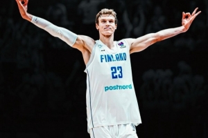 热身赛两战合砍79分！马尔卡宁12中8得31分5板2断 罚球12中11