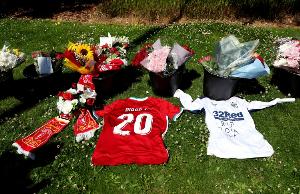 官方：狼队对阵曼城赛前，俱乐部将在主场为若塔兄弟举行纪念活动