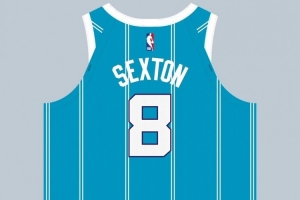 球衣记者：塞克斯顿在黄蜂穿8号&丁威迪26&康诺顿21&普拉姆利22