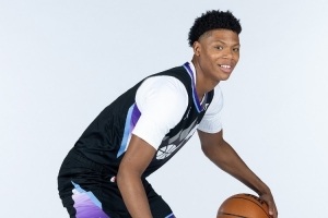 NBA生涯的第一个生日！爵士官方祝贝利19岁生日快乐！