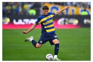 TA：利物浦接近签下帕尔马中卫莱奥尼 初始转会费2600万镑