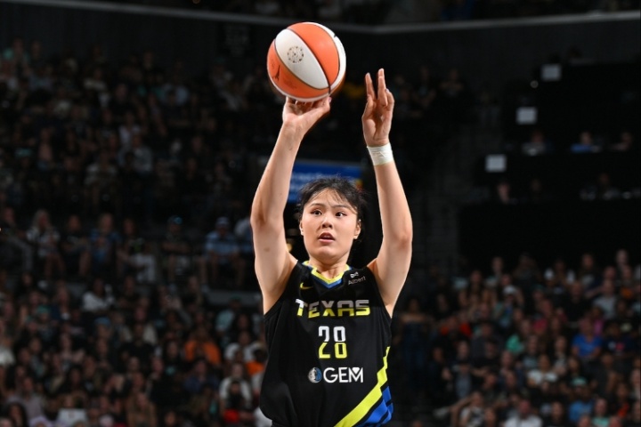 昨日在WNBA砍20分创新高！李月汝新赛季加盟梅尔辛将首次征战欧冠