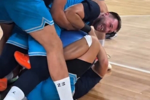 什么新型的训练方式？斯洛文尼亚男篮用瑜伽球进行全场5V5