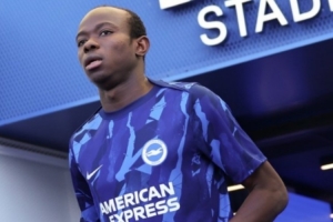 官方：布莱顿19岁中场亚尔库耶租借加盟斯旺西