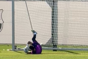 记者：巴萨预计西甲几小时内注册霍安-加西亚