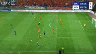 武汉三镇战术角球扳平！帕拉西奥斯后点垫射，李松益不慎乌龙