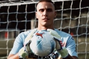 官方：克雷莫纳签下34岁门将西尔维斯特里