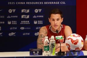 组织者！维塔尔本场比赛有6次关键传球，刷新个人单场中超新高