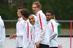 德媒：斯图加特财务状况显著改善，有底气在转会上对拜仁说“不”