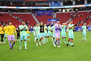 中国男篮时隔10年再进亚洲杯决赛，男足上次进亚洲杯决赛是21年前