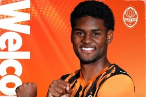 官方：矿工签下圣保罗19岁边锋费雷拉 据悉转会费总价1200万欧