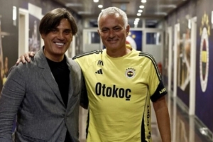 土耳其主帅蒙特拉到访费内巴切，考察土耳其国脚&和穆里尼奥面谈