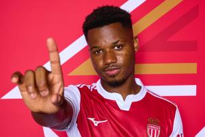 至今1场未上22岁法蒂在摩纳哥1个多月0出场 落选法甲首轮名单