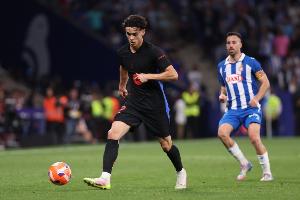 罗马诺：福特未入选巴萨首轮名单，他可能在今夏离队