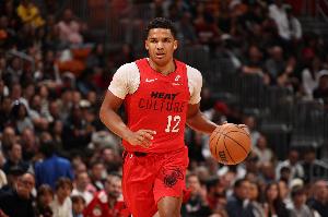 两年2次赛季报销！Shams：热火三年合同签回德鲁-史密斯