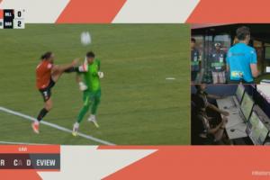 心态蹦了！马洛卡球员4分钟被罚下2人，穆里奇踢到霍安头部染红